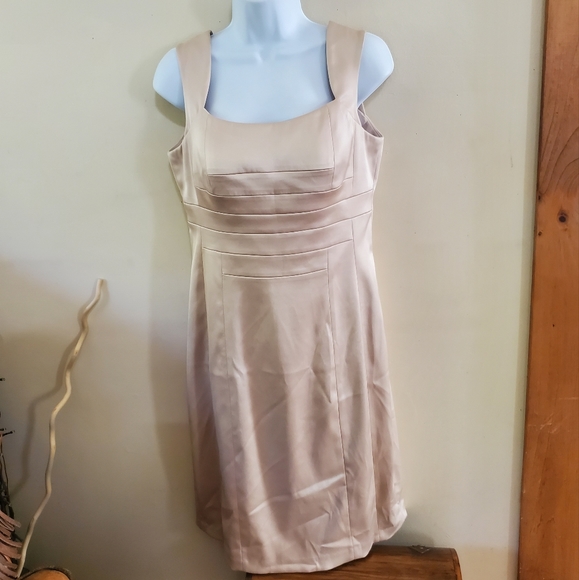 Sangria Formal Dress - Picture 3 of 16